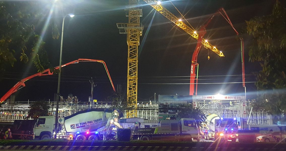 Due to the high temperatures during the day, the concreting work had to be carried out at night